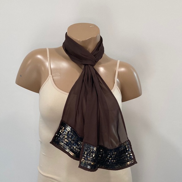 Scarf - Picture 1 of 4